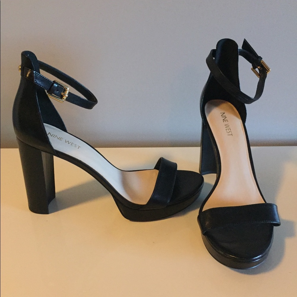 Nine West Dempsey block heel platform sandals 4” 9